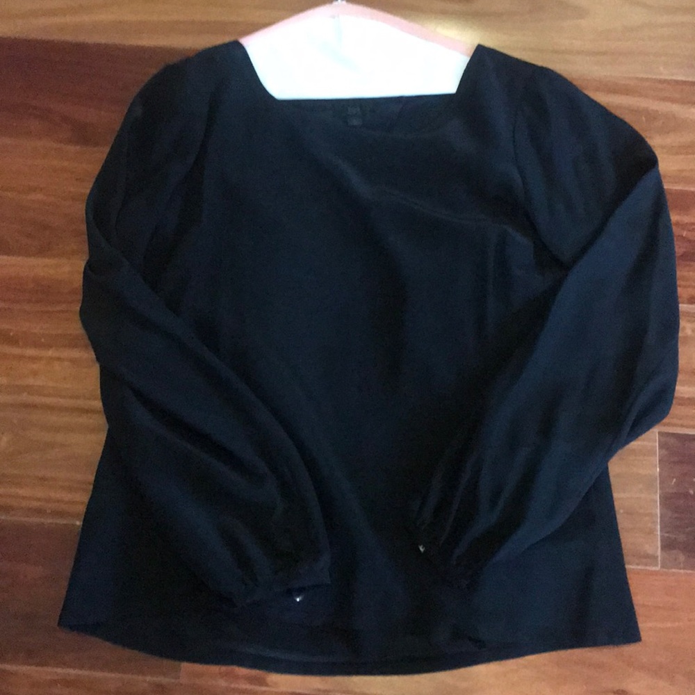 Cris cut silk Banana republic blouse